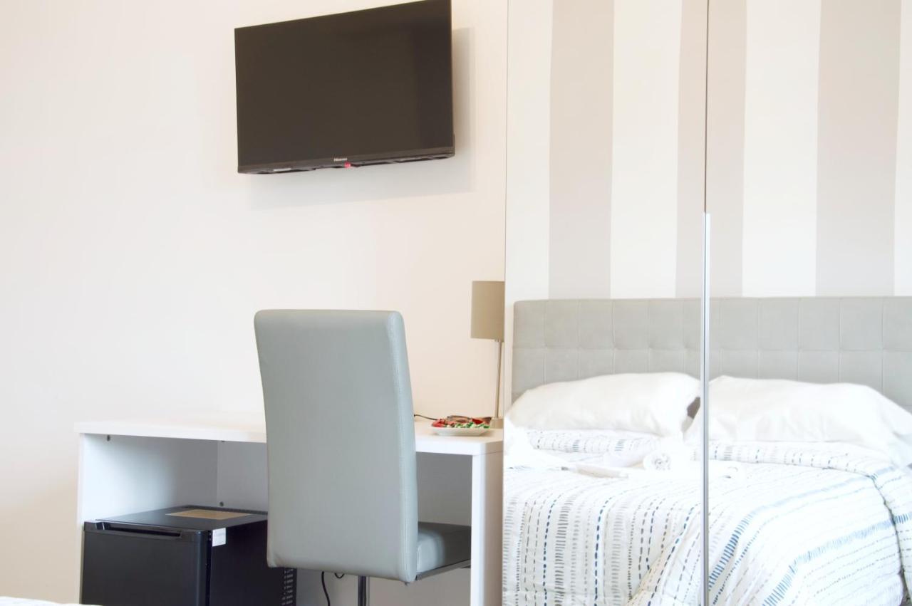 פאביה Minerva Rooms מראה חיצוני תמונה